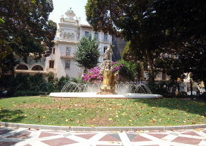 Alicante park with fountain