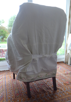 Loose chair cover with ribbon bow back tie